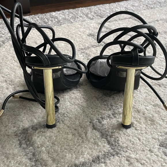 NWOT- Fashion Nova Black & Gold Tie Up Heeled Sandals - Picture 12 of 12